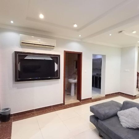 Celine Al Motamaiza Furnished Apartment Jiddah Esterno foto