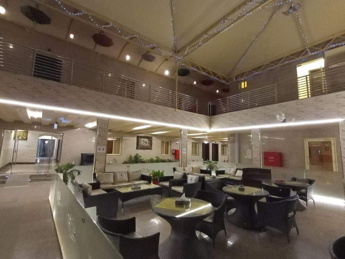 Celine Al Motamaiza Furnished Apartment Jiddah Esterno foto